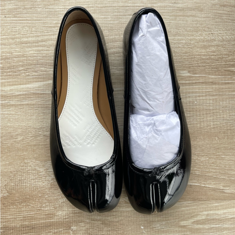 Black Patent Leather Tabi ballet flats